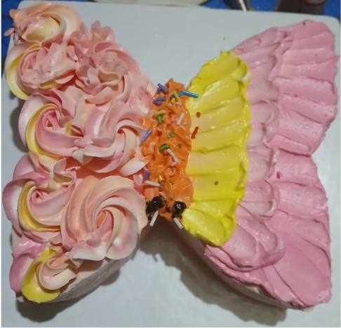 প্রজাপতি গোলাপ কাস্টমাইজড কেক-butterfly Rose customized cake